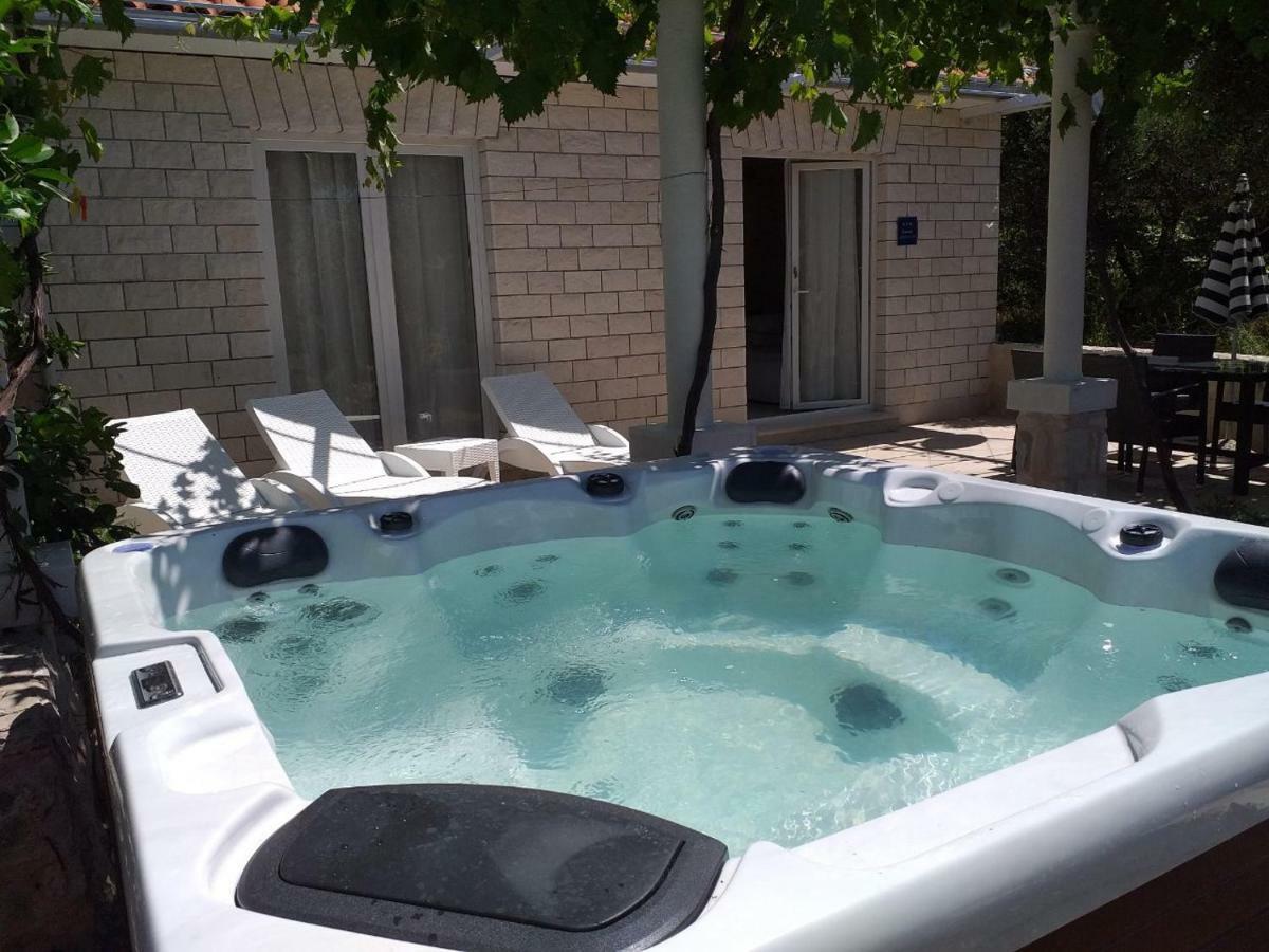 Bed & Breakfast Villa Vrgorac Orebić Exterior foto